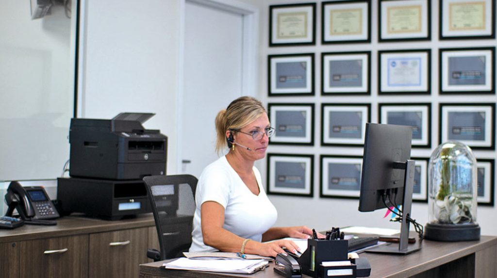 Car and Truck Repair & Painting Tallahassee Florida Lisa's Paint & Body